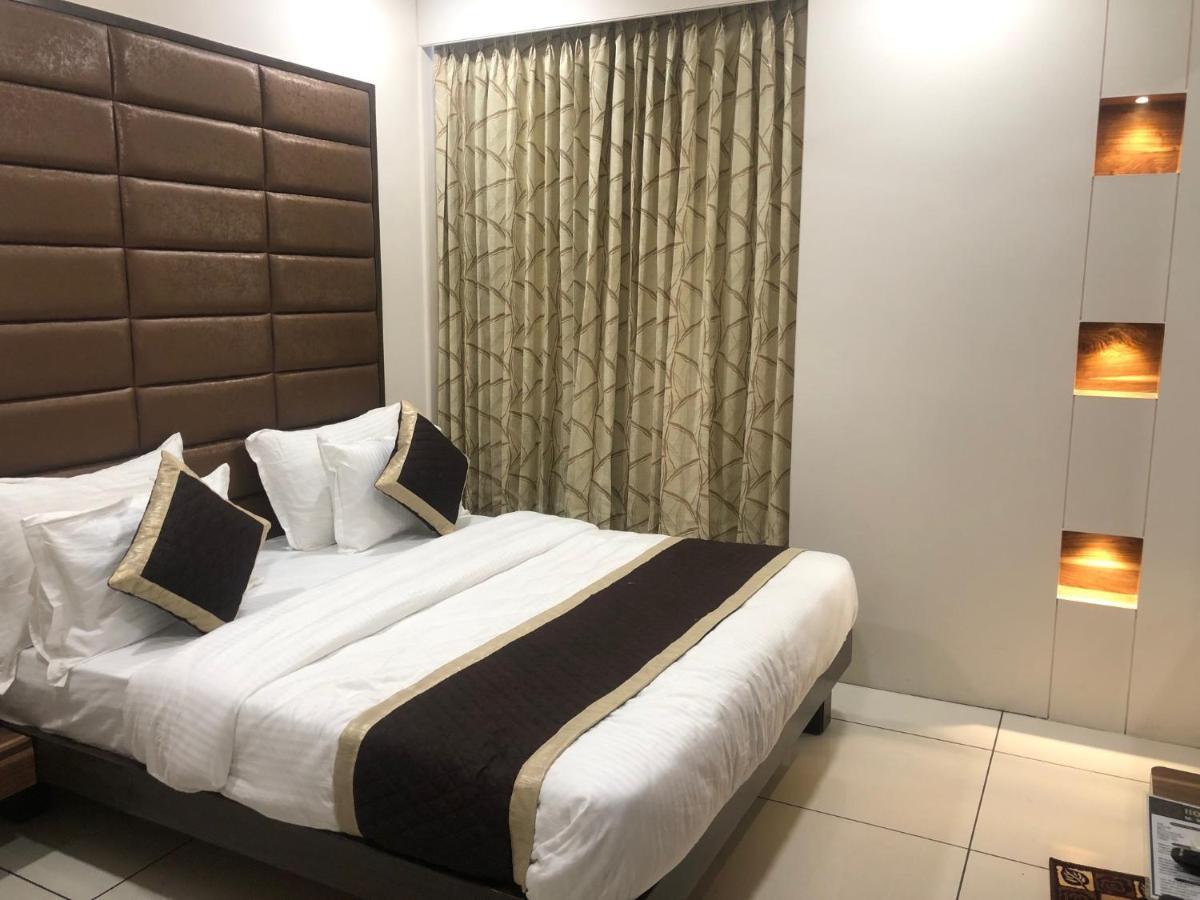 Hotel Circle Inn Ahmedabad Luaran gambar
